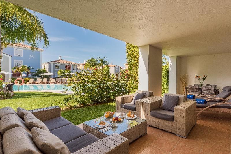 Cortijo Del Mar Resort 에스테포나 객실 사진