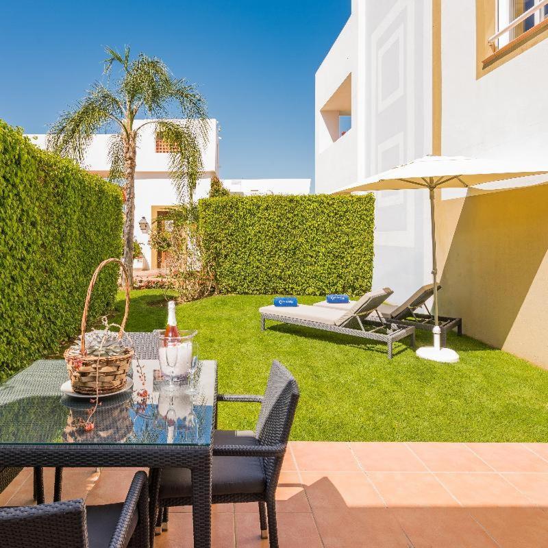 Cortijo Del Mar Resort 에스테포나 객실 사진